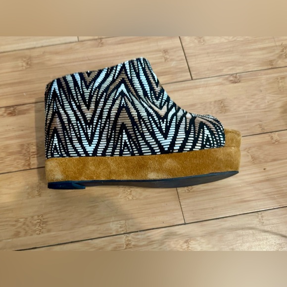 NWOB gorgeous Jeffrey Campbell for Havana platforms - Picture 11 of 14